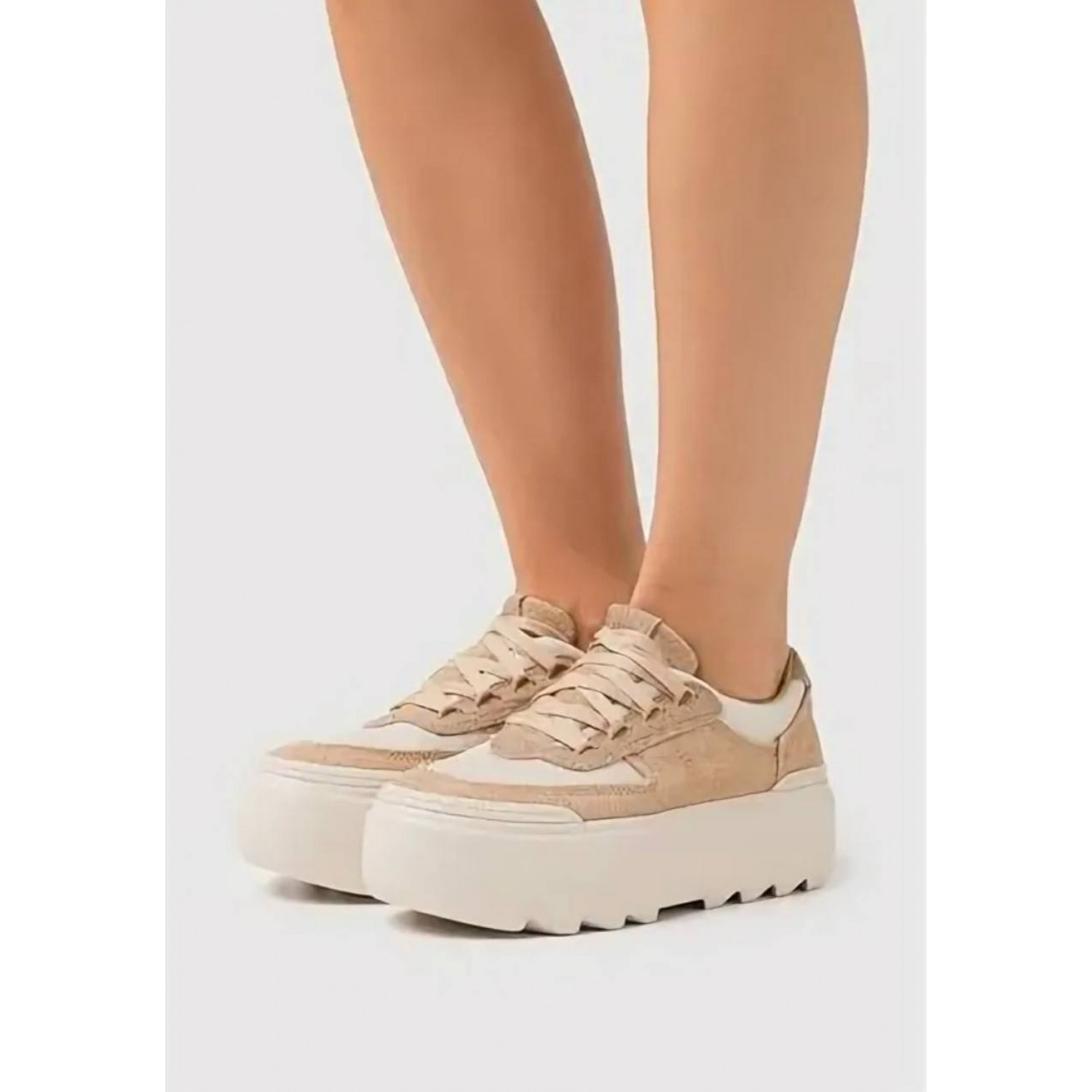 UGG Marin Mega Lace Sand